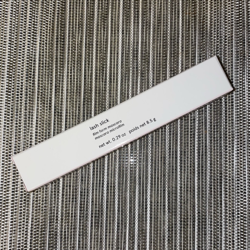 glossier lash slick 🖤✔️⚫️